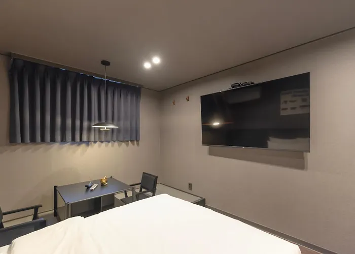 Aank Yeongdeungpo Hotel *