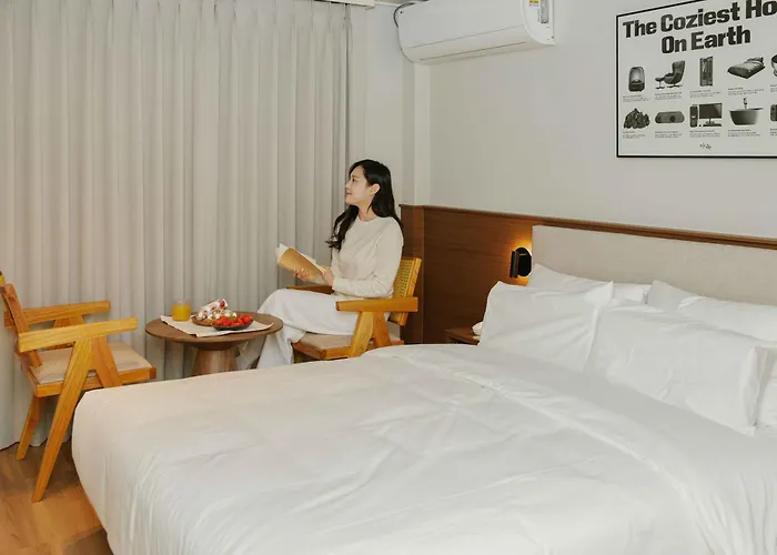 Aank Yeongdeungpo Hotel *
